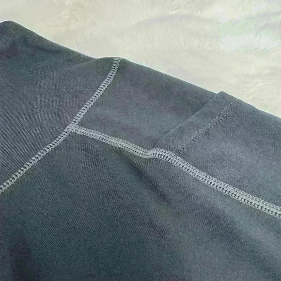 Women’s Grey Exercise Sports Biker Shorts with Side Pockets in size Medium - Picture 4 of 6